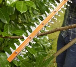 Black & Decker BLACK+DECKER BEHT251-QS Heggenschaar - 450W - 50cm - Gesnoerd -Merkloos Winkel 1200x1060