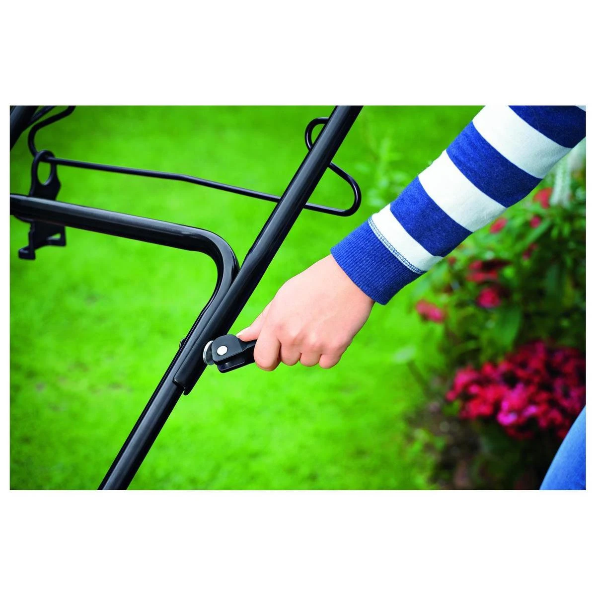 WOLF-Garten A 340 E Elektrische Grasmaaier - 1400 W - 34 Cm Maaibreedte - 30 Liter Opvangbak - Centrale Hoogte-instelling 3 WOLF-Garten A 340 E Elektrische Grasmaaier - 1400 W - 34 Cm Maaibreedte - 30 Liter Opvangbak - Centrale Hoogte-instelling - Afbeelding 3