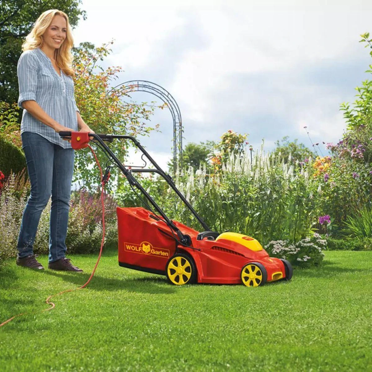 WOLF-Garten A 340 E Elektrische Grasmaaier - 1400 W - 34 Cm Maaibreedte - 30 Liter Opvangbak - Centrale Hoogte-instelling 9 WOLF-Garten A 340 E Elektrische Grasmaaier - 1400 W - 34 Cm Maaibreedte - 30 Liter Opvangbak - Centrale Hoogte-instelling - Afbeelding 9