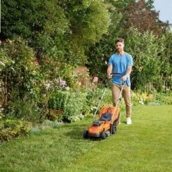 Black & Decker BLACK+DECKER BCMW3318N-XJ Grasmaaier - 18V - 33cm - Excl. Accu & Lader -Merkloos Winkel 1200x1200 219