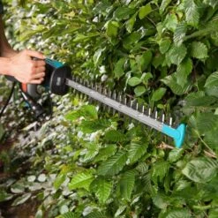 GARDENA - EasyCut 420/45 - Heggenschaar (gemotoriseerd) - Meslengte 45cm - Tandmes Opening 18mm -Merkloos Winkel 1200x1200 75