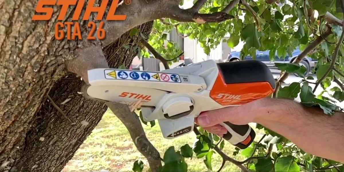 Stihl Accu Mini Kettingzaag SET - Snoeischaar - Snoeizaag - Hand Kettingzaag - Professioneel- Hovenier- Tuinman 4 Stihl Accu Mini Kettingzaag SET - Snoeischaar - Snoeizaag - Hand Kettingzaag - Professioneel- Hovenier- Tuinman - Afbeelding 4