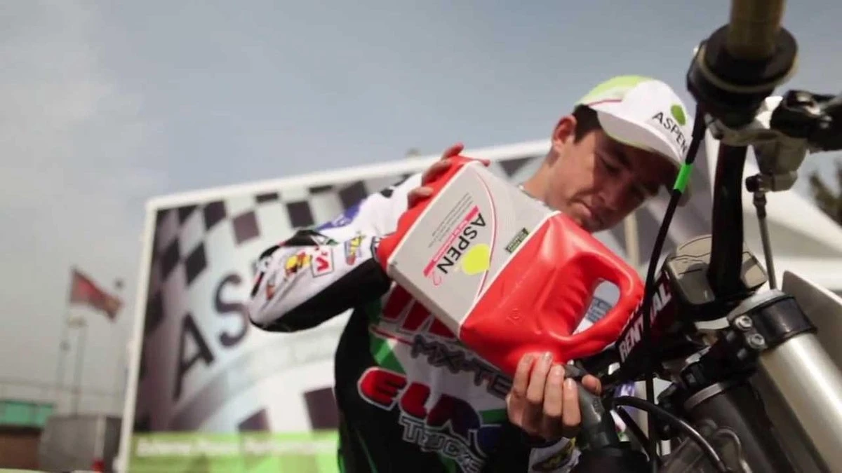 Aspen 2 FRT 5 Liter Schone Alkylaatbenzine Voor Tweetaktmotoren 3 Aspen 2 FRT 5 Liter Schone Alkylaatbenzine Voor Tweetaktmotoren - Afbeelding 3