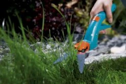 GARDENA Classic Grasschaar - Draaibaar 360° 14 GARDENA Classic Grasschaar - Draaibaar 360° -Merkloos Winkel 1200x798