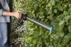 GARDENA - EasyCut 420/45 - Heggenschaar (gemotoriseerd) - Meslengte 45cm - Tandmes Opening 18mm -Merkloos Winkel 1200x799 37