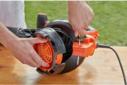 Black & Decker BLACK+DECKER BEBLV300SB-QS Bladblazer - 404 Km/u - 3000W - Zuig-/blaasfunctie - Gesnoerd -Merkloos Winkel 1200x808 2