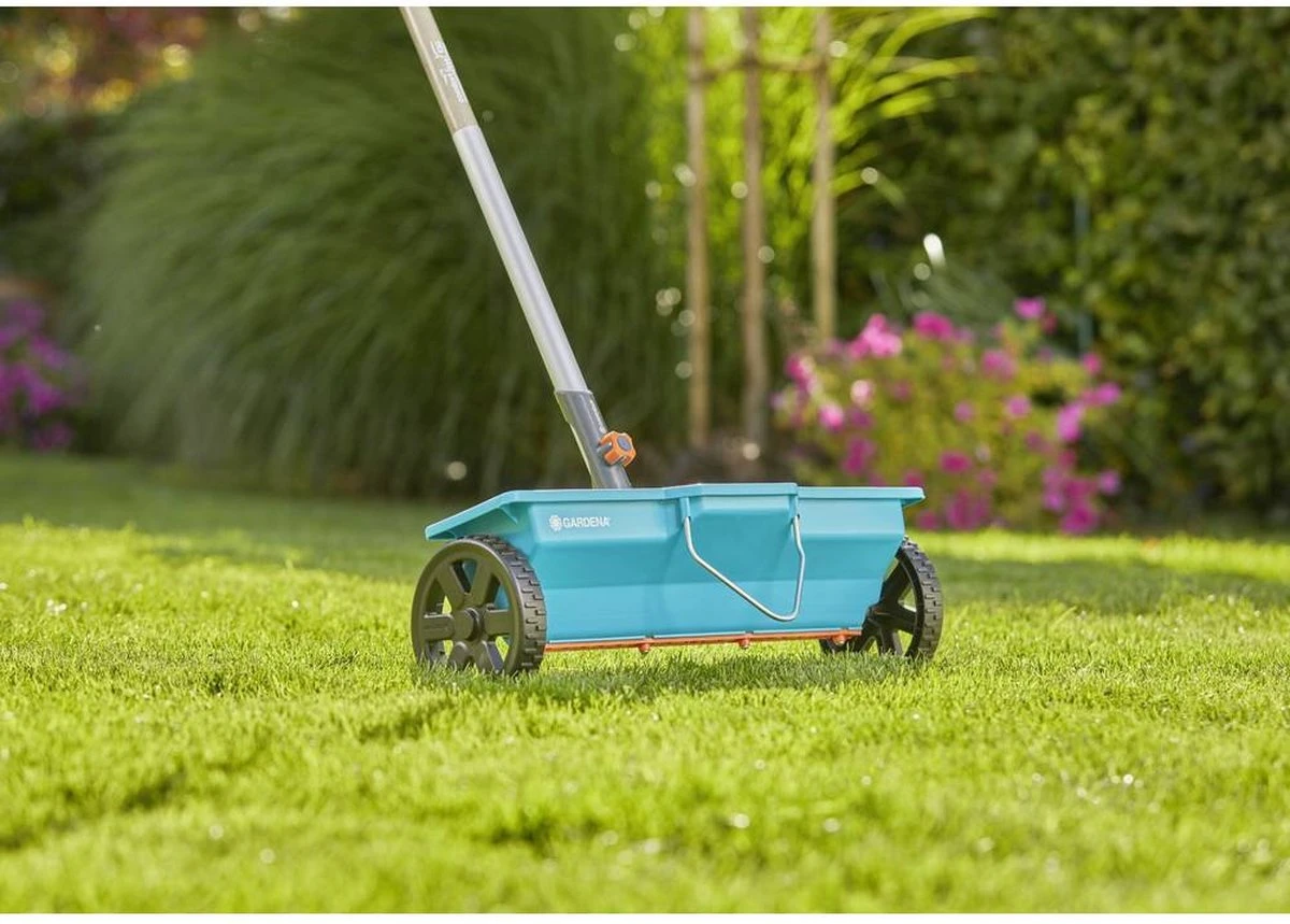 GARDENA Combisysteem Strooiwagen - 40 Cm Strooibreedte - Inhoud 3 Liter - Geschikt Voor 100m² 6 GARDENA Combisysteem Strooiwagen - 40 Cm Strooibreedte - Inhoud 3 Liter - Geschikt Voor 100m² - Afbeelding 6