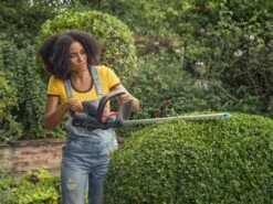 GARDENA - ComfortCut 50/18V-P4A Ready-To-Use Set - Heggenschaar -Merkloos Winkel 1200x899 1