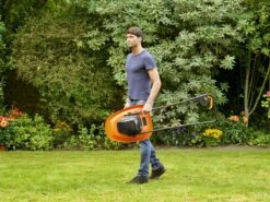 Black & Decker BLACK+DECKER BEMWH551-QS Zweefmaaier - 1200W - 30cm - Gesnoerd 10 Black & Decker BLACK+DECKER BEMWH551-QS Zweefmaaier - 1200W - 30cm - Gesnoerd -Merkloos Winkel 1200x900 12