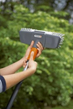 GARDENA Cleansystem Comfort Schrobber - Reinigen Van Paden - Terras - Oprit 11 GARDENA Cleansystem Comfort Schrobber - Reinigen Van Paden - Terras - Oprit -Merkloos Winkel 799x1200 57