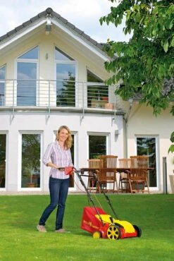 WOLF-Garten Elektrische Verticuteermachine VA 303 E - Werkbreedte 30 Cm - Opvangzak 35 L - 1300 W Motor - Moshark - Verticuteren - Opvangen -Merkloos Winkel 801x1200 3